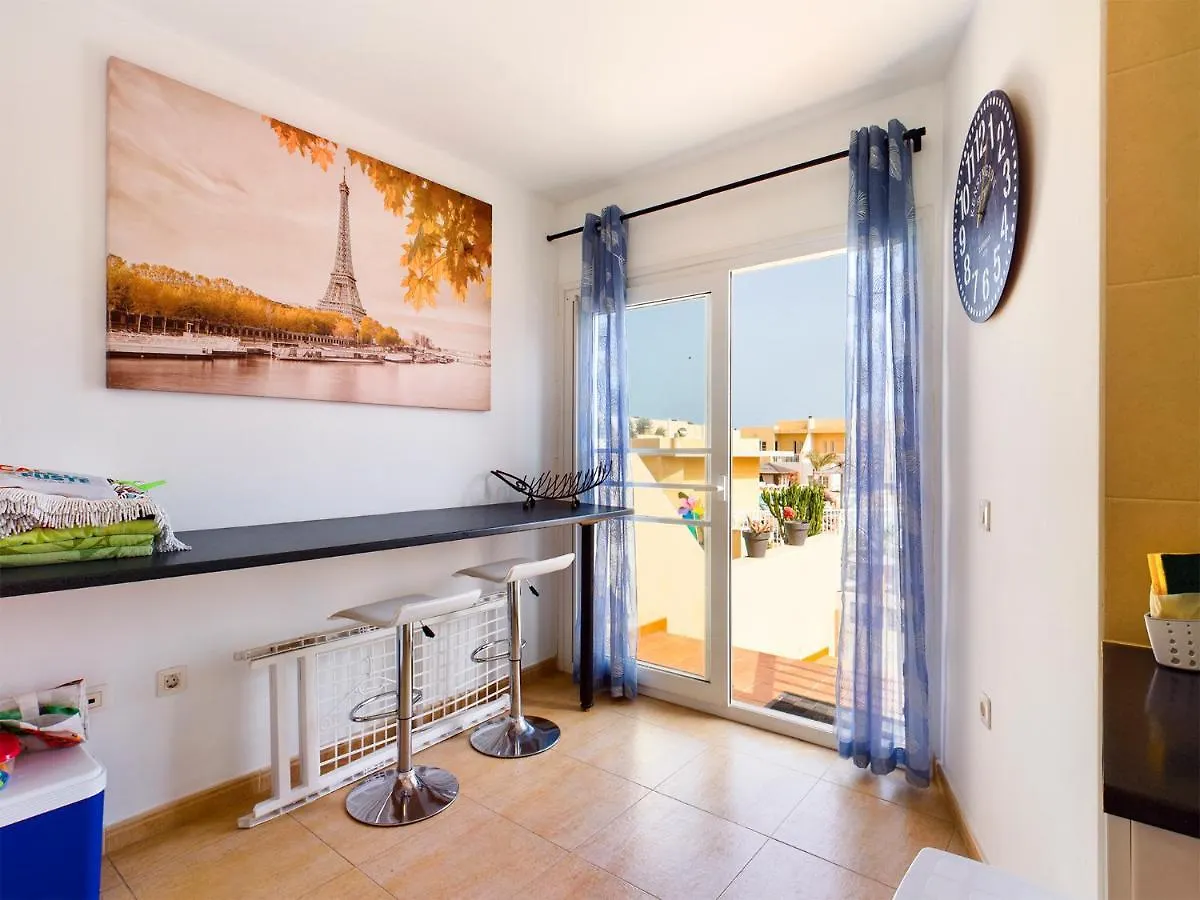 Modern 3 Bedroom House With Large Pool And Fast Internet, 100Ft From The Sea - Sleeps 6 Caleta De Fuste Spain