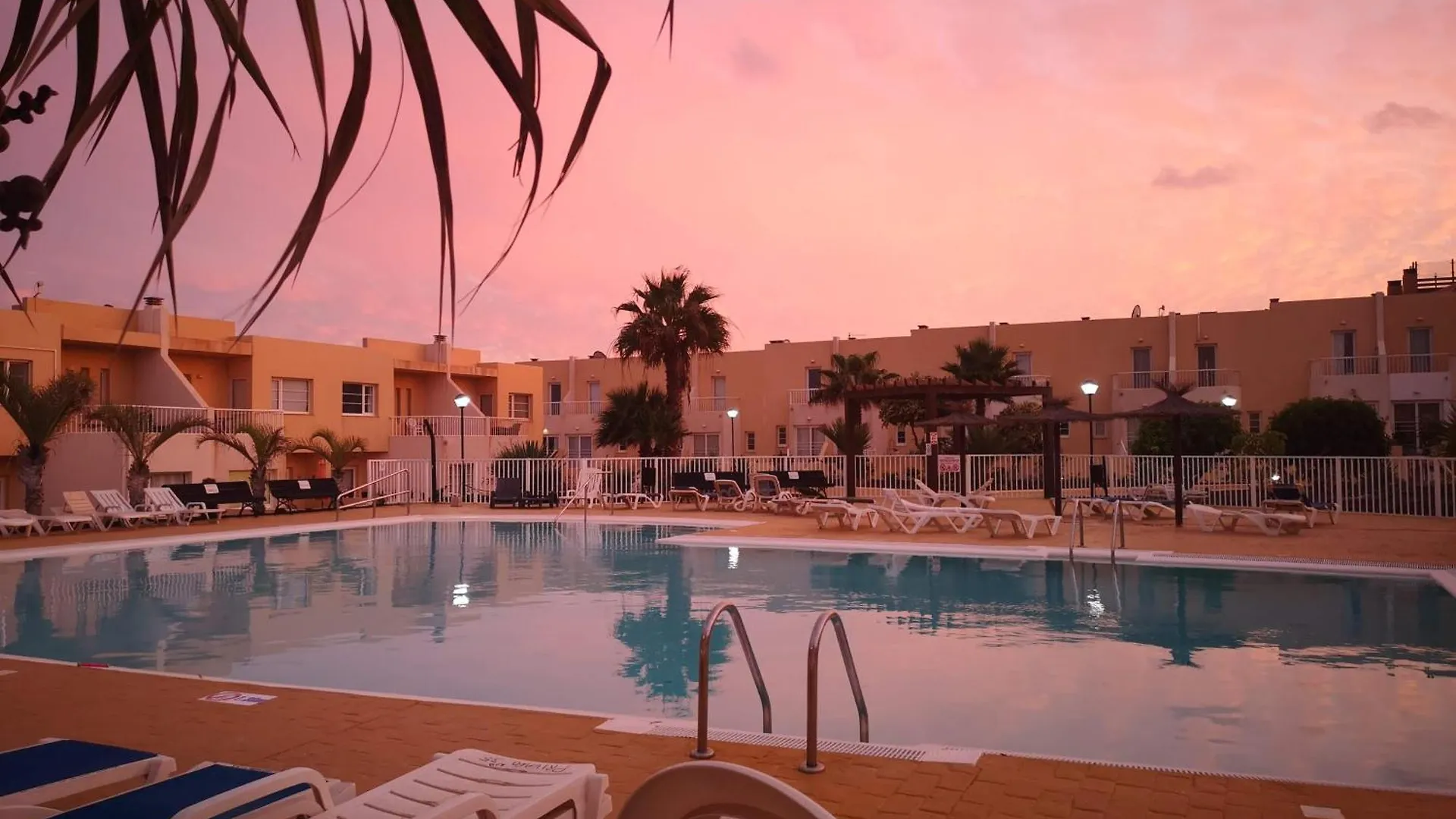 Holiday home Modern 3 Bedroom House With Large Pool And Fast Internet, 100Ft From The Sea - Sleeps 6 Caleta De Fuste