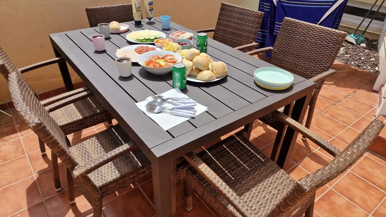 Modern 3 Bedroom House With Large Pool And Fast Internet, 100Ft From The Sea - Sleeps 6 Caleta De Fuste