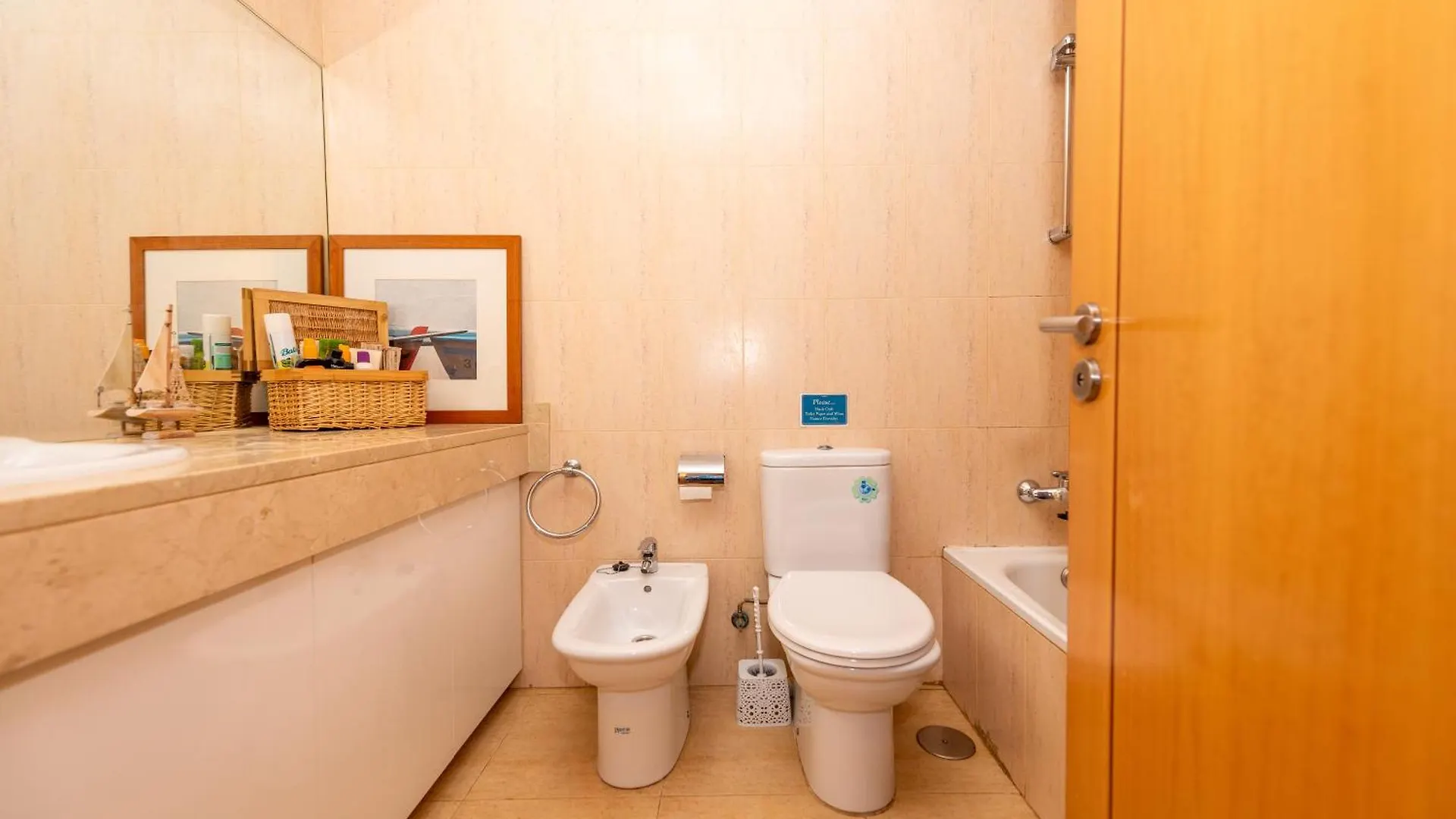 Modern 3 Bedroom House With Large Pool And Fast Internet, 100Ft From The Sea - Sleeps 6 Caleta De Fuste