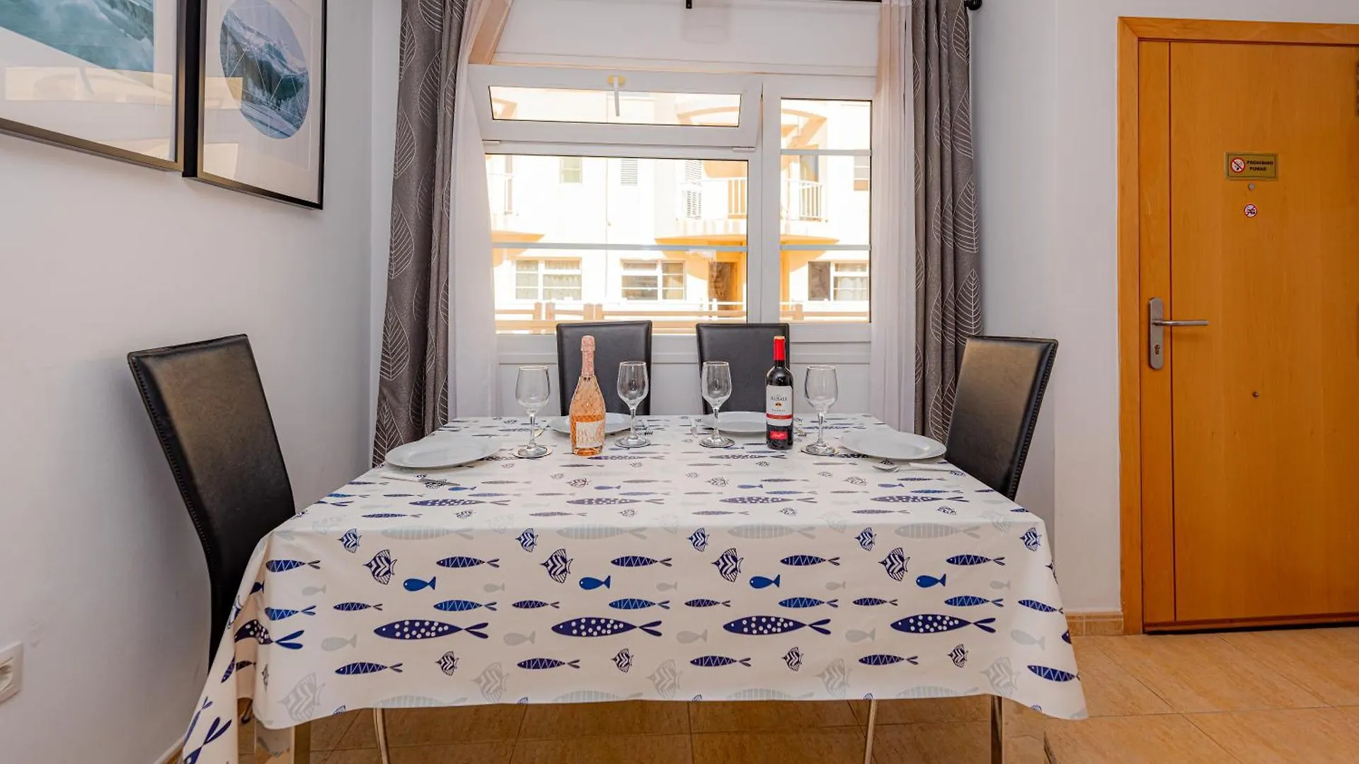 Modern 3 Bedroom House With Large Pool And Fast Internet, 100Ft From The Sea - Sleeps 6 Caleta De Fuste Holiday home