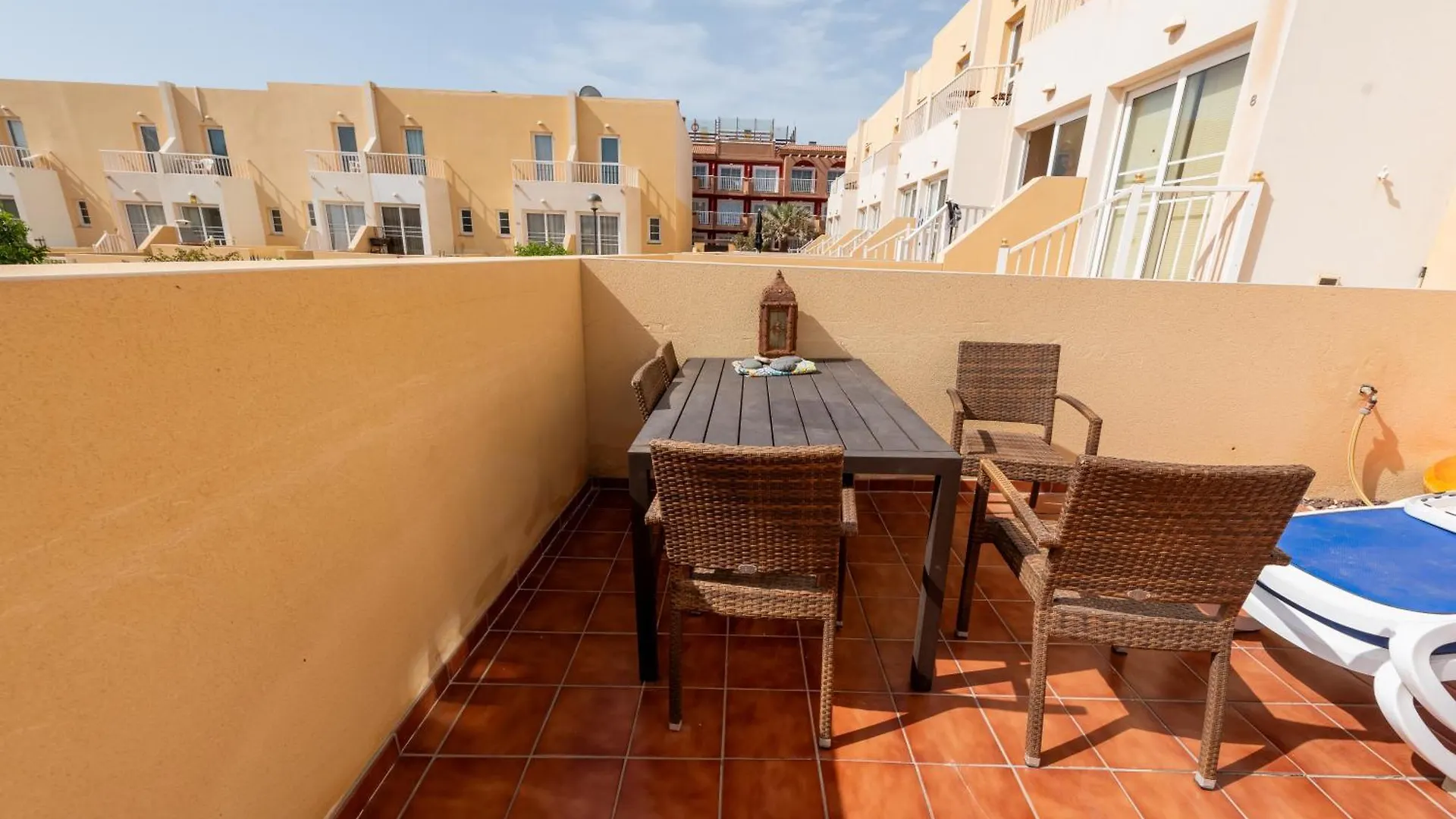 Modern 3 Bedroom House With Large Pool And Fast Internet, 100Ft From The Sea - Sleeps 6 Caleta De Fuste