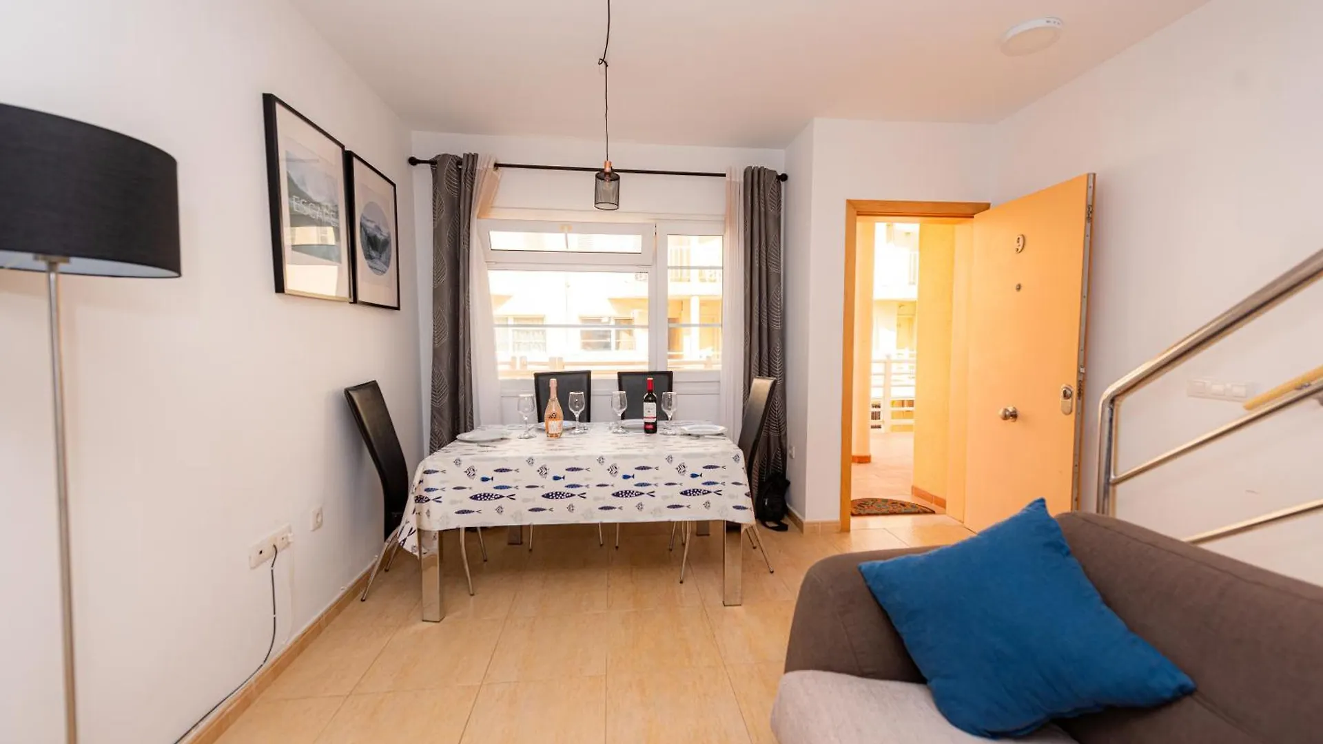 Holiday home Modern 3 Bedroom House With Large Pool And Fast Internet, 100Ft From The Sea - Sleeps 6 Caleta De Fuste Spain