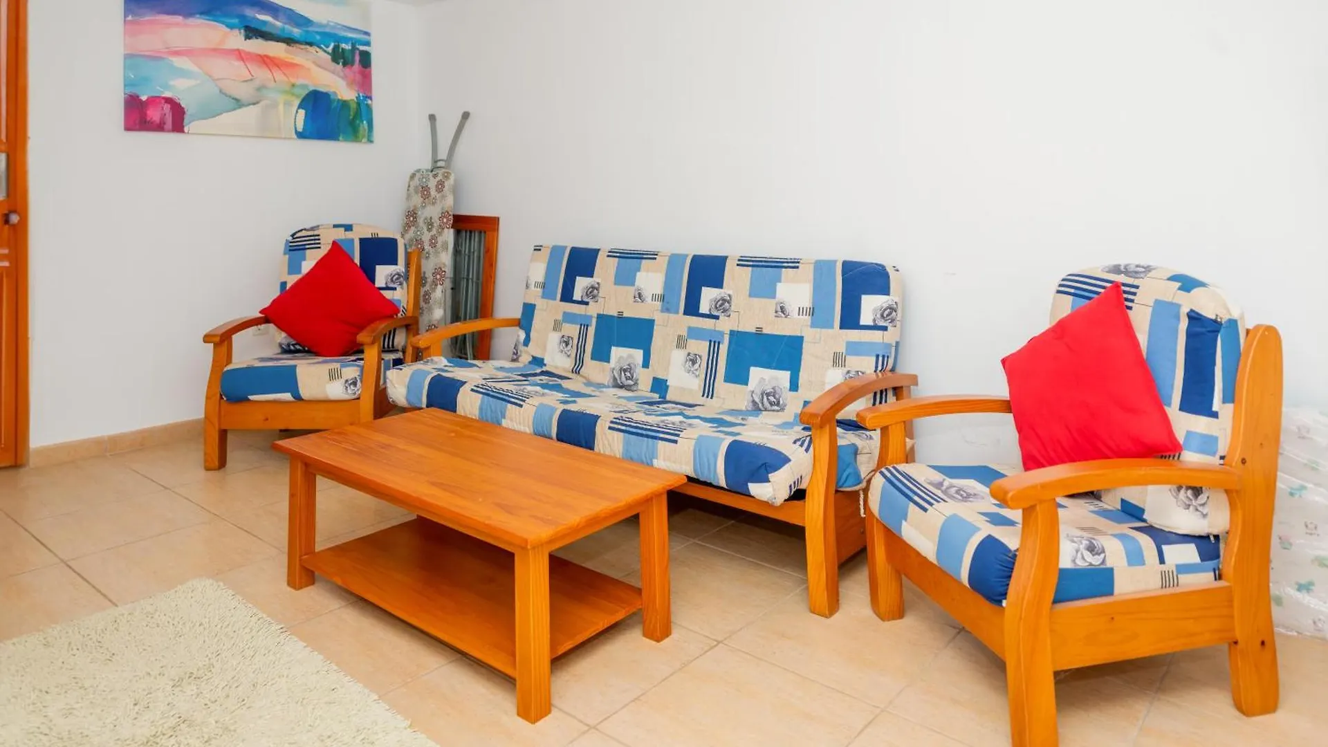 Holiday home Modern 3 Bedroom House With Large Pool And Fast Internet, 100Ft From The Sea - Sleeps 6 Caleta De Fuste Spain
